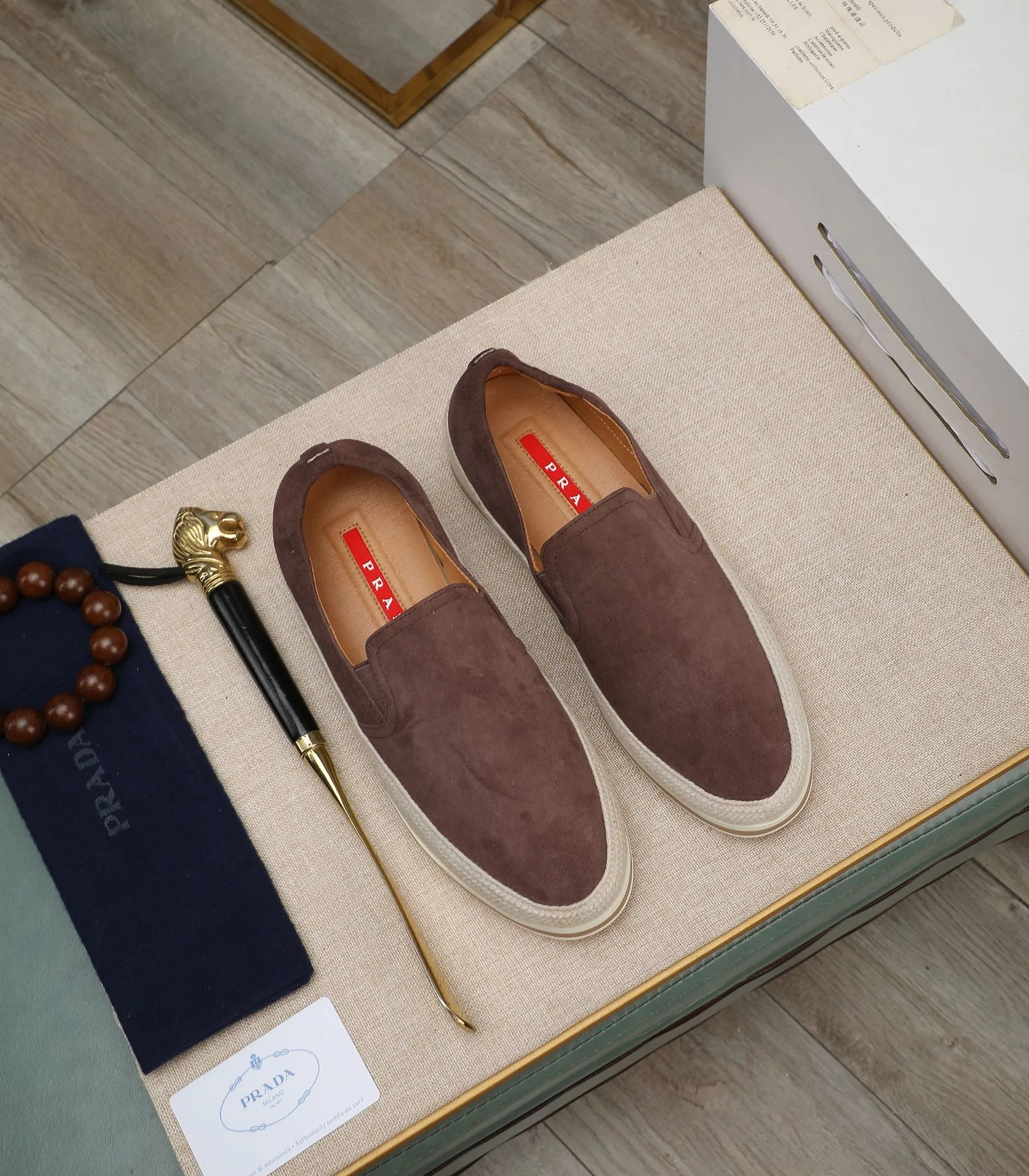Men's men's shoes 💰460 high-end version. PRADA (Prada) men's casual style, compare the quality at the counter 🧚🏿♂️Imported cowhide fabric 🐎Water-dyed comfortable and soft cowhide lining for feet 🐂Genuine leather outsole with label 🎉 Size 38-44. Can be customized for 45💥🏆